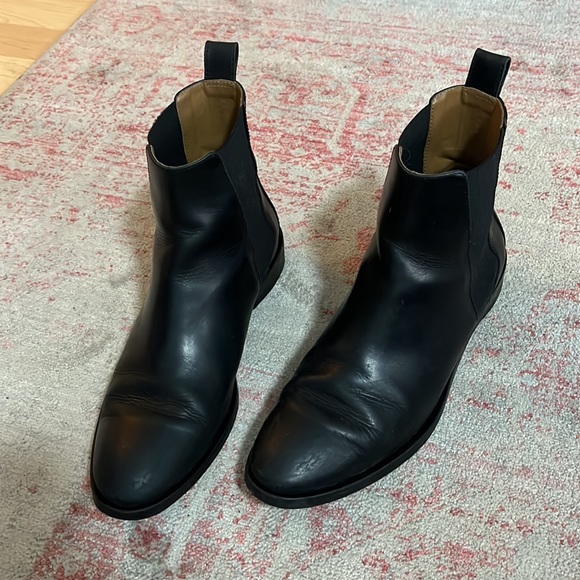 Everlane Modern Chelsea Boot - Picture 2 of 7